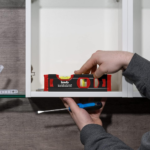 Vodna tehtnica 20 cm KWB – mini aluminijasta natančna libela