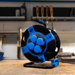 Kabelski boben 25m REV – IP44 zunanji podaljšek s 4 vtičnicami